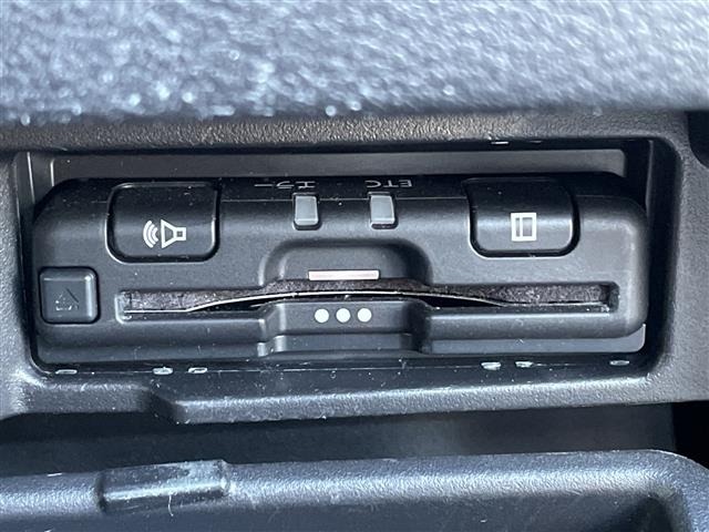 Nissan SERENA 2021 6979552-10