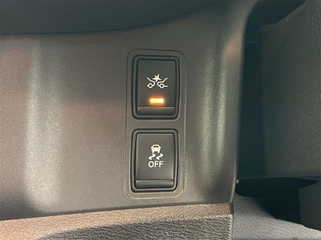 Nissan SERENA 2018 6979702-11