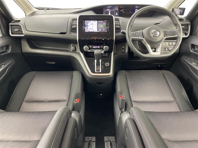 Nissan SERENA 2018 6979702-15