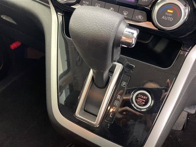 Nissan SERENA 2018 6979702-8
