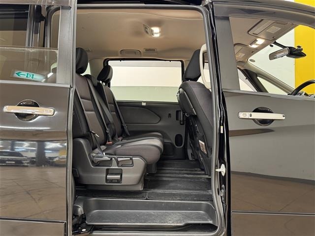 Nissan SERENA 2017 6979739-11