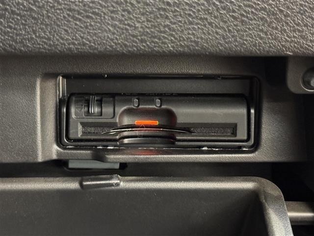 Nissan SERENA 2017 6979739-3
