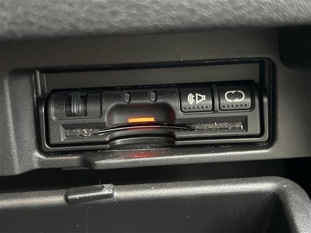 Nissan SERENA 2017 6979859-3