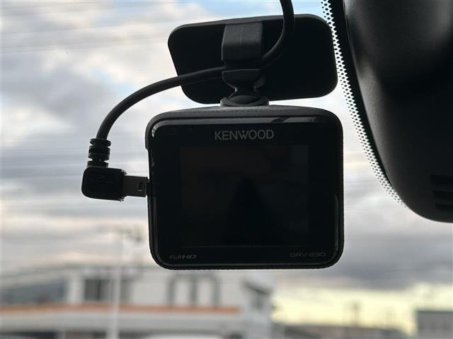 Nissan SERENA 2017 6979859-4