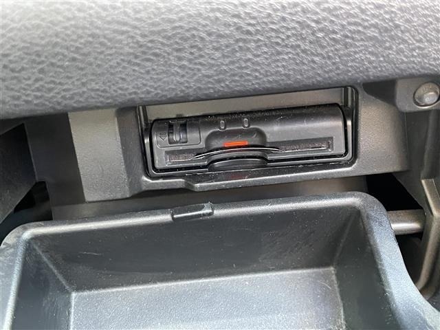 Nissan SERENA 2017 6980098-11