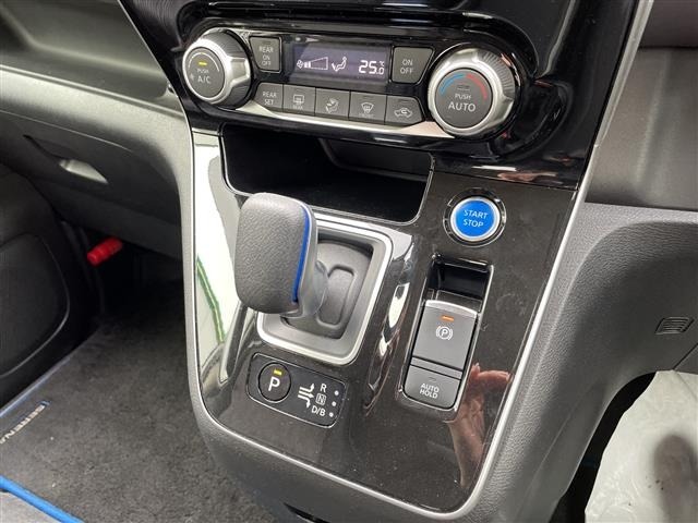 Nissan SERENA 2021 6980425-24