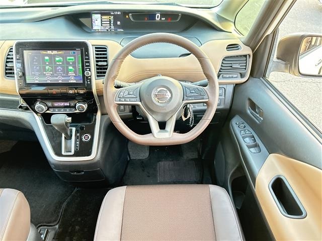 Nissan SERENA 2017 6980707-15