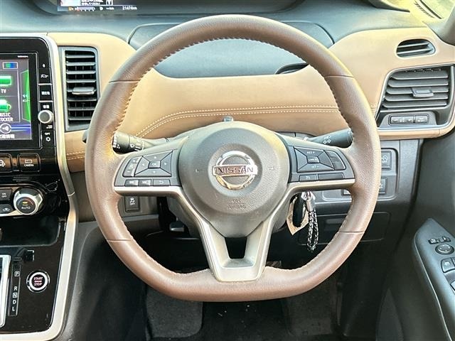 Nissan SERENA 2017 6980707-3