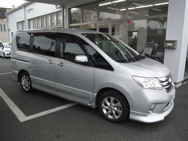 Nissan SERENA 2011 6980892-17