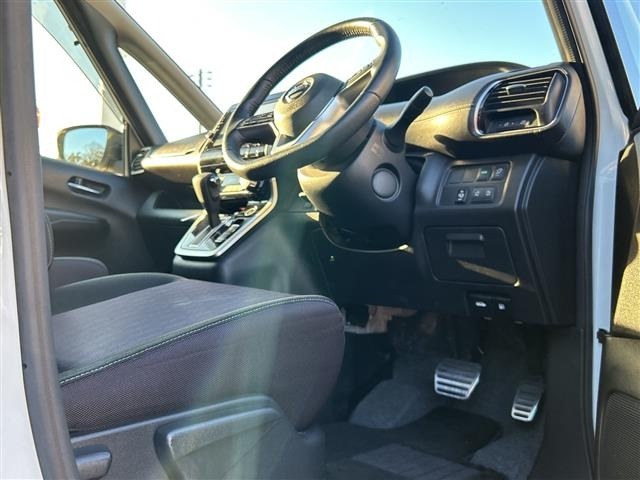 Nissan SERENA 2017 6981013-2