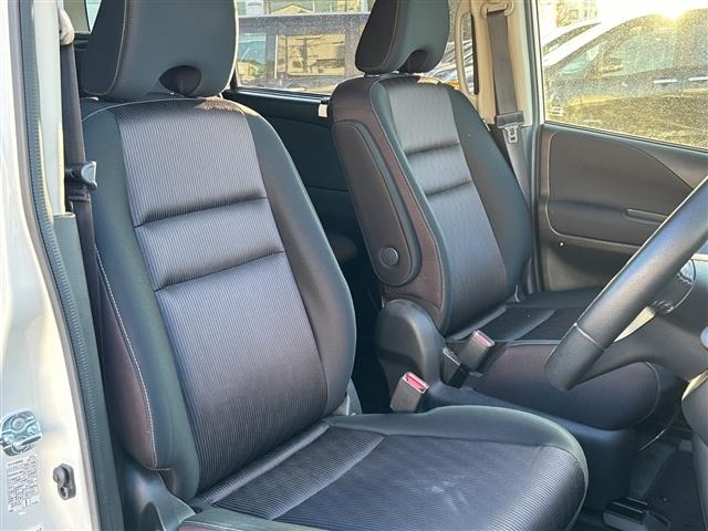 Nissan SERENA 2017 6981013-4