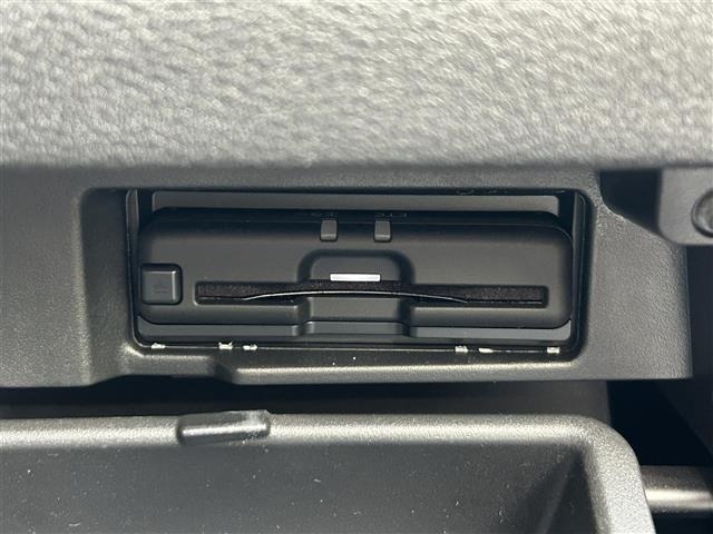 Nissan SERENA 2020 6981040-7