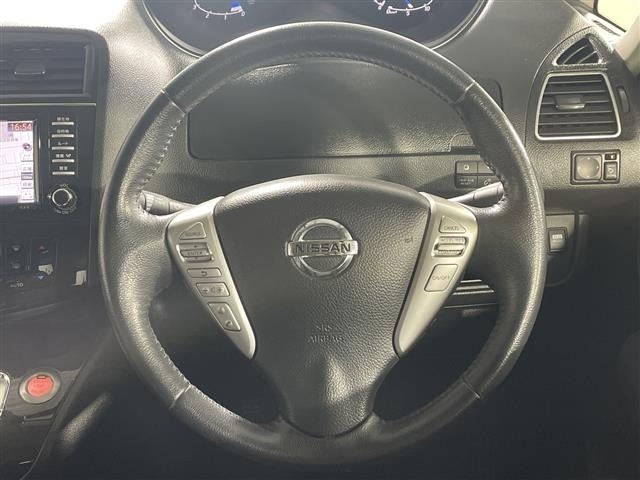 Nissan SERENA 2013 6981614-17