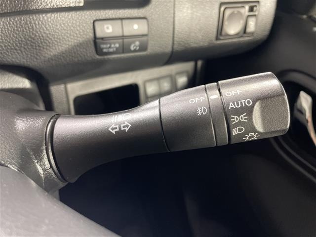 Nissan SERENA 2013 6981614-8