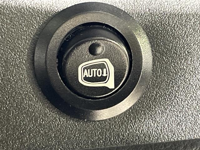 Nissan SERENA 2013 6981614-9