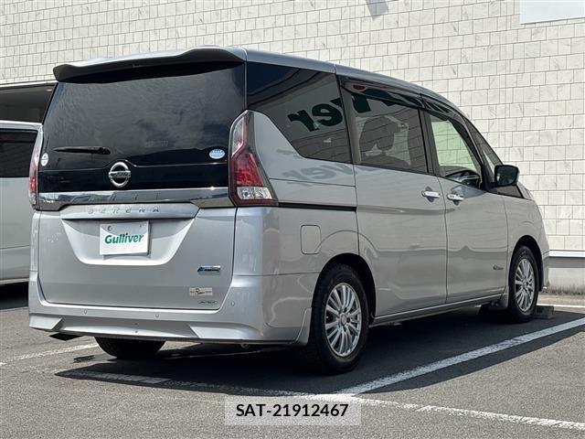 Nissan SERENA 2017 6981632-12