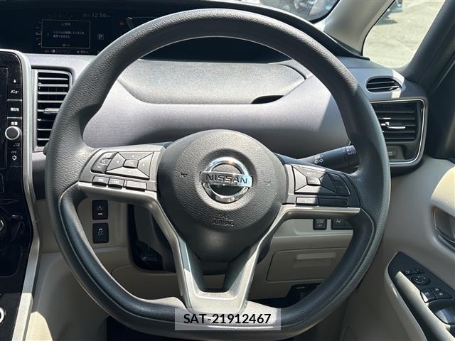 Nissan SERENA 2017 6981632-14