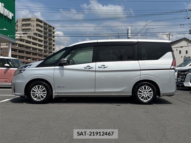 Nissan SERENA 2017 6981632-2
