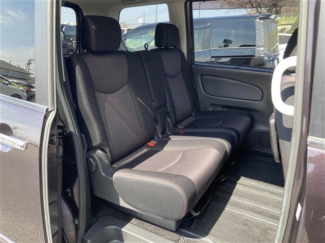 Nissan SERENA 2011 6981673-17