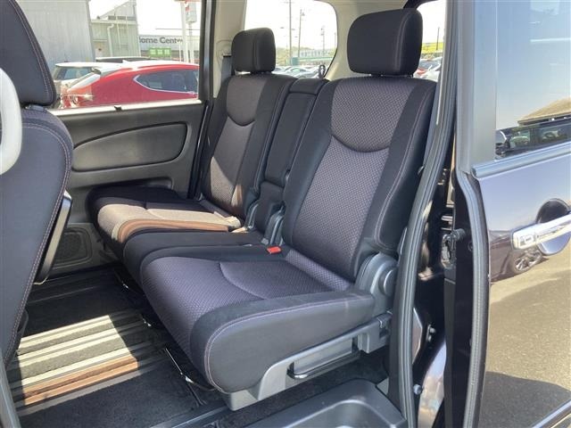 Nissan SERENA 2011 6981673-23