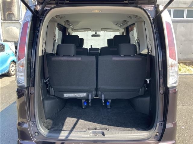 Nissan SERENA 2011 6981673-27