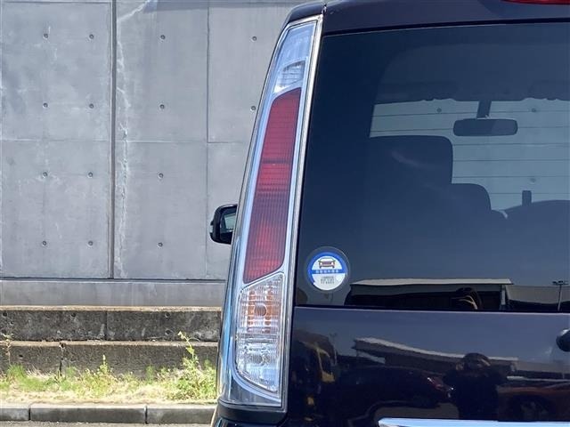 Nissan SERENA 2011 6981673-8