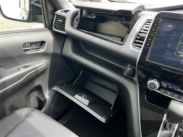 Nissan SERENA 2021 6981674-7
