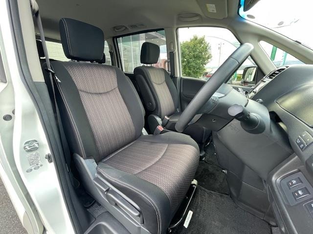 Nissan SERENA 2014 6982027-11