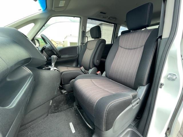 Nissan SERENA 2014 6982027-22