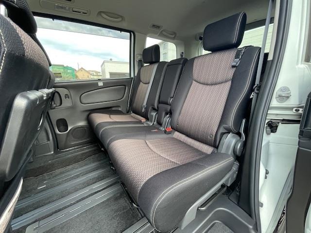 Nissan SERENA 2014 6982027-6