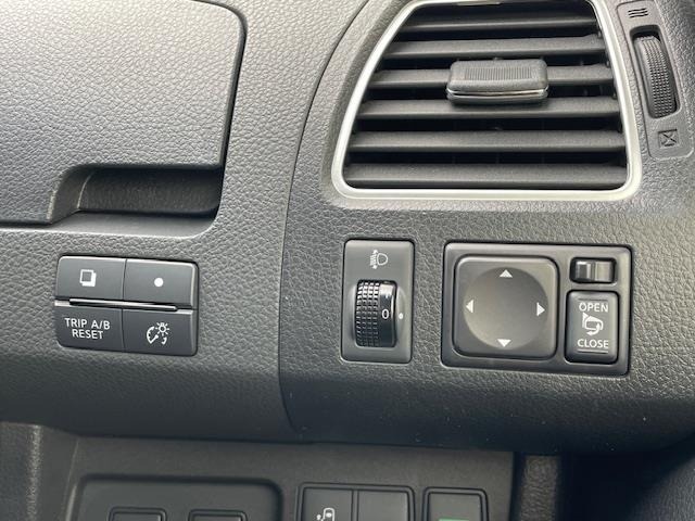 Nissan SERENA 2014 6982027-9