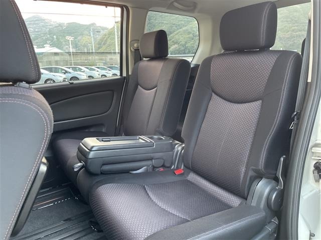 Nissan SERENA 2011 6982117-2