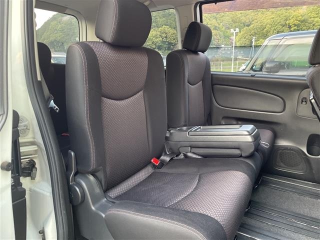 Nissan SERENA 2011 6982117-22