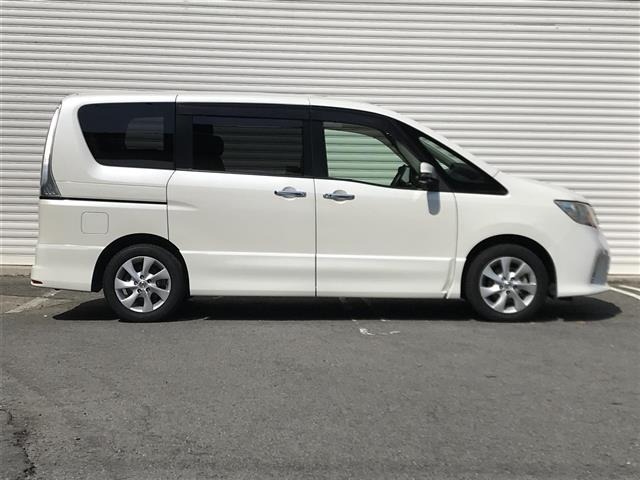 Nissan SERENA 2011 6982133-11