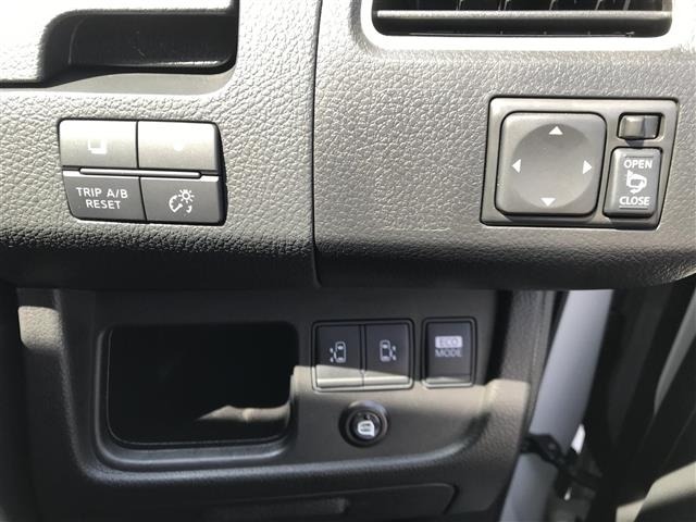 Nissan SERENA 2011 6982133-18