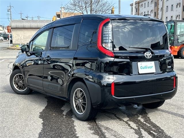 Toyota SIENTA 2024 6973658-13