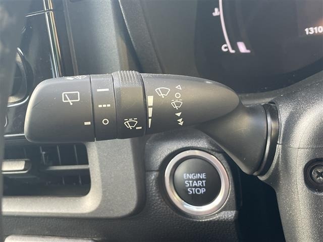 Toyota SIENTA 2023 6973702-7