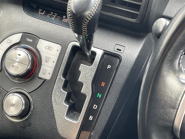 Toyota SIENTA 2018 6973797-8