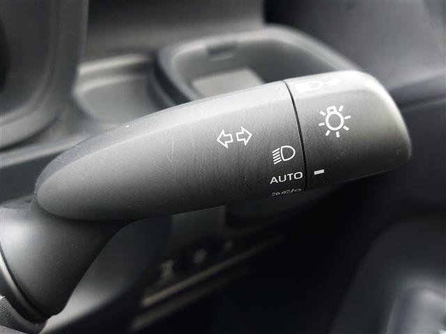 Toyota SIENTA 2023 6973923-1