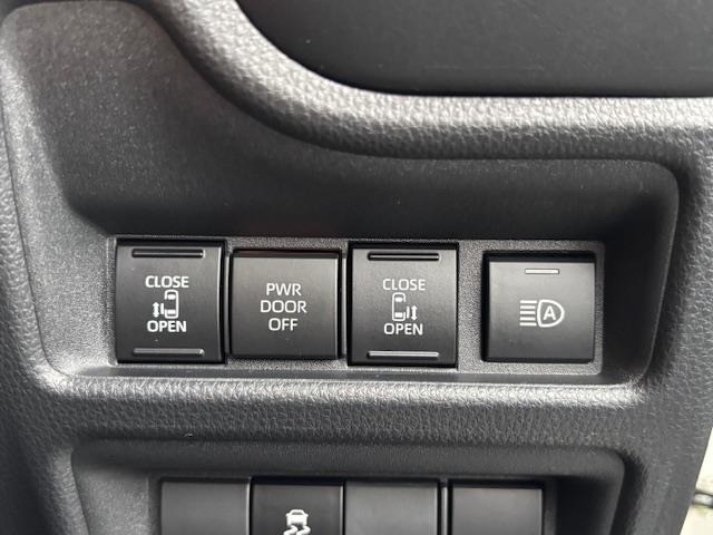 Toyota SIENTA 2023 6974102-11