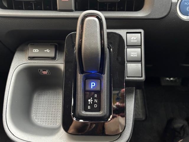Toyota SIENTA 2023 6974102-21