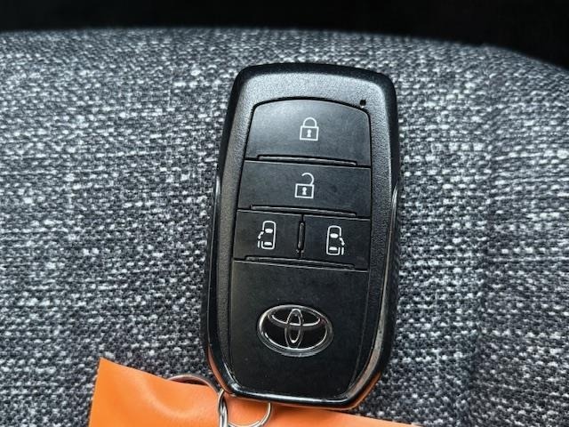 Toyota SIENTA 2023 6974102-22