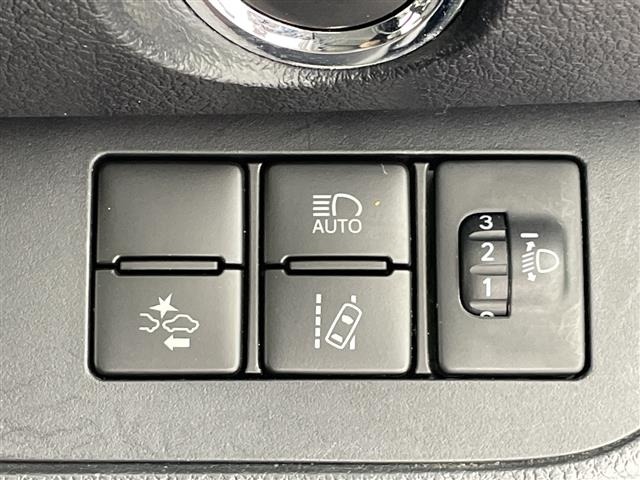 Toyota SIENTA 2018 6974103-9