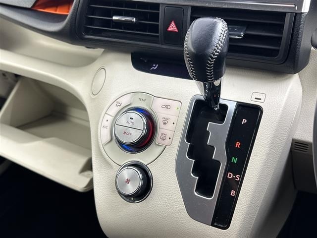 Toyota SIENTA 2016 6974344-10