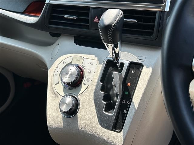 Toyota SIENTA 2016 6974413-9