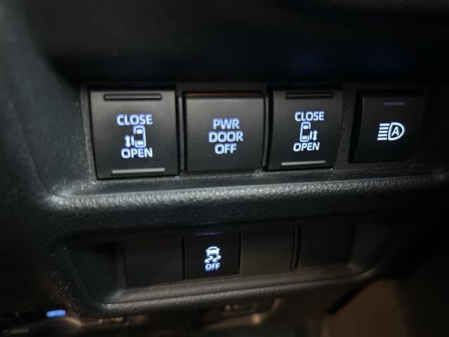 Toyota SIENTA 2023 6974578-10