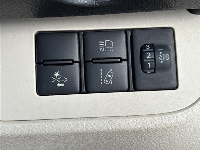 Toyota SIENTA 2015 6974920-22