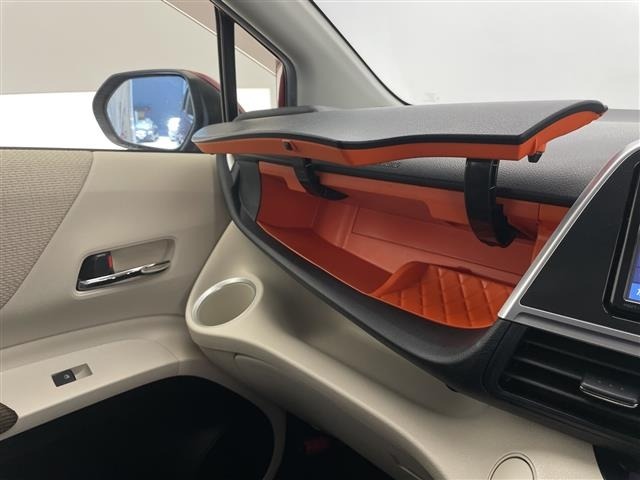 Toyota SIENTA 2018 6975425-4