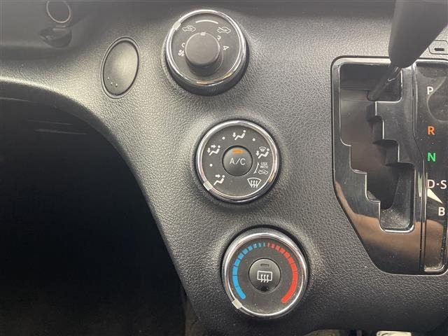 Toyota SIENTA 2021 6975786-8