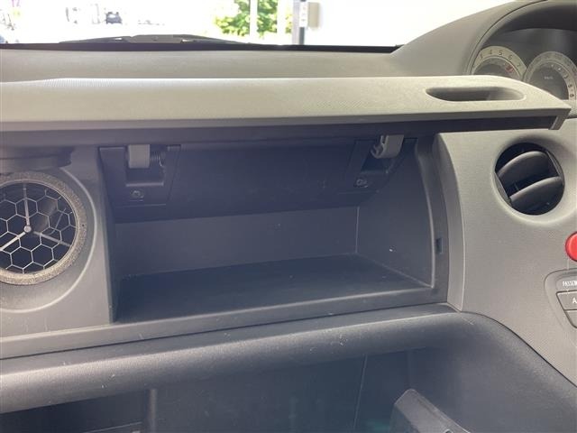 Toyota SIENTA 2011 6975892-1